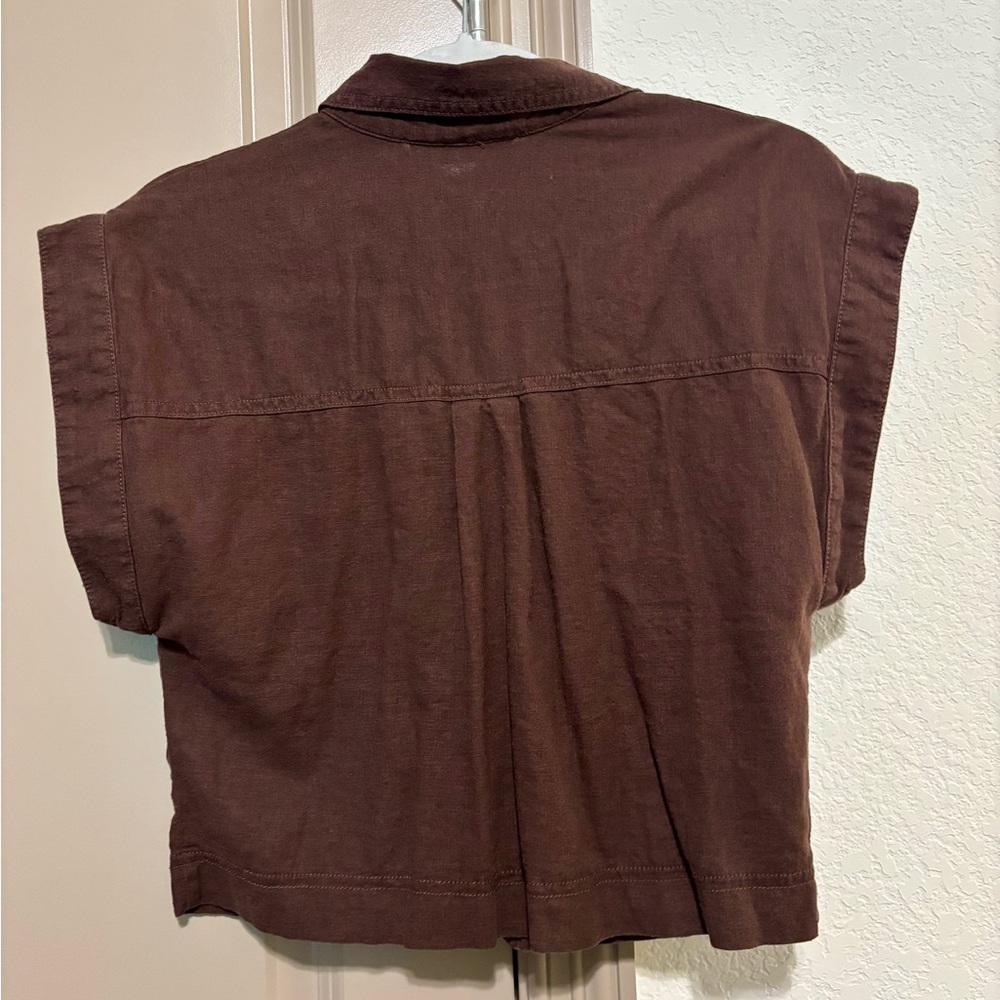 Cropped Linen Jacket - Picture 3 of 3